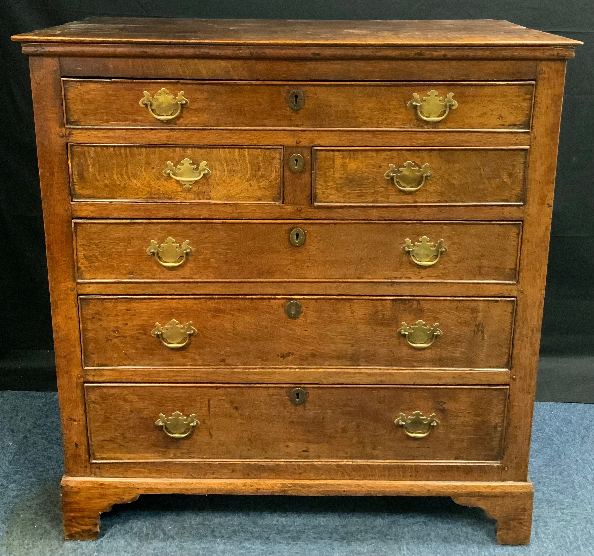 A 19th century oak chest, c.1800 of one long, two short and three long graduated drawers, bracket - Bild 2 aus 2