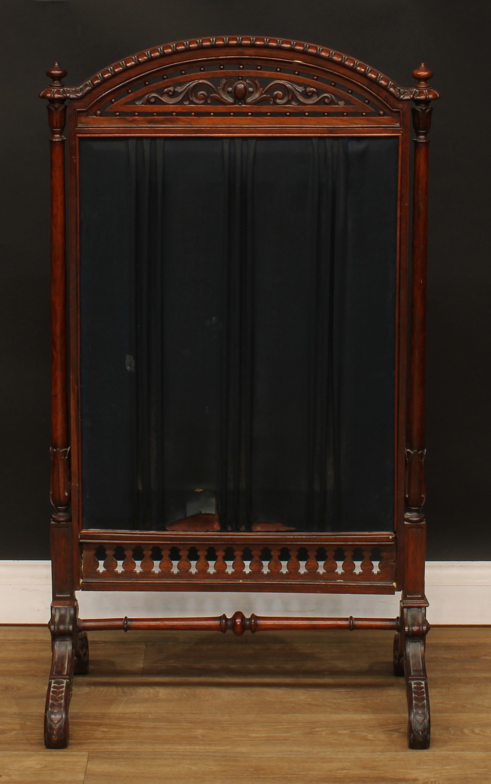 A 19th century mahogany fire screen, arched top with pierced panel carved with acanthus, woodwork - Image 3 of 3