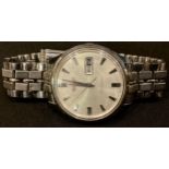 A Seiko Sportmatic Diashock 21 jewel day/date wristwatch