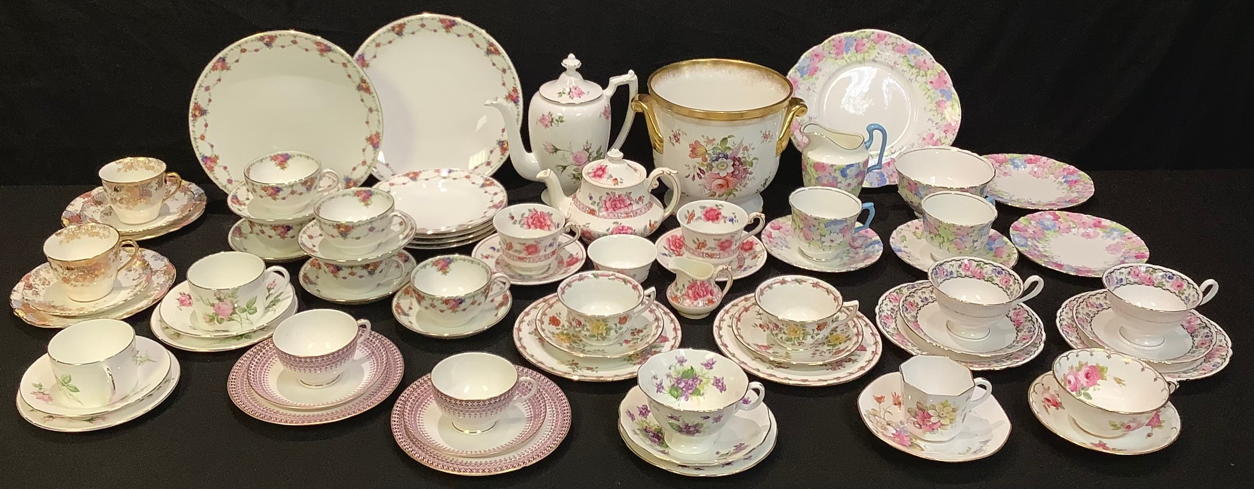 Ceramics - a George Jones & Sons Old Swansea pattern tea for two, comprising teapot, cream jug,