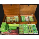 Toys & Juvenalia - Subbuteo 1:100 scale table soccer football teams and accessories in two bespoke
