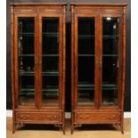 A pair of contemporary American display cabinets or bookcases, by Century, 204.5cm high, 89.5cm