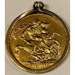 An Edward VII gold full sovereign, 1907, 9ct gold mount, 8.9g