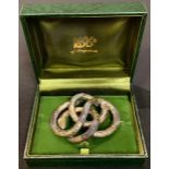 A Victorian Scottish gilt and agate knot brooch, boxed