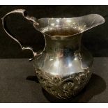 An Edwardian silver cream jug, Birmingham 1907