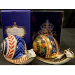 A Royal Crown Derby paperweight, Garden Snail, limited edition 1,947/4,500, gold stopper, boxed;