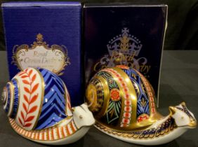 A Royal Crown Derby paperweight, Garden Snail, limited edition 1,947/4,500, gold stopper, boxed;
