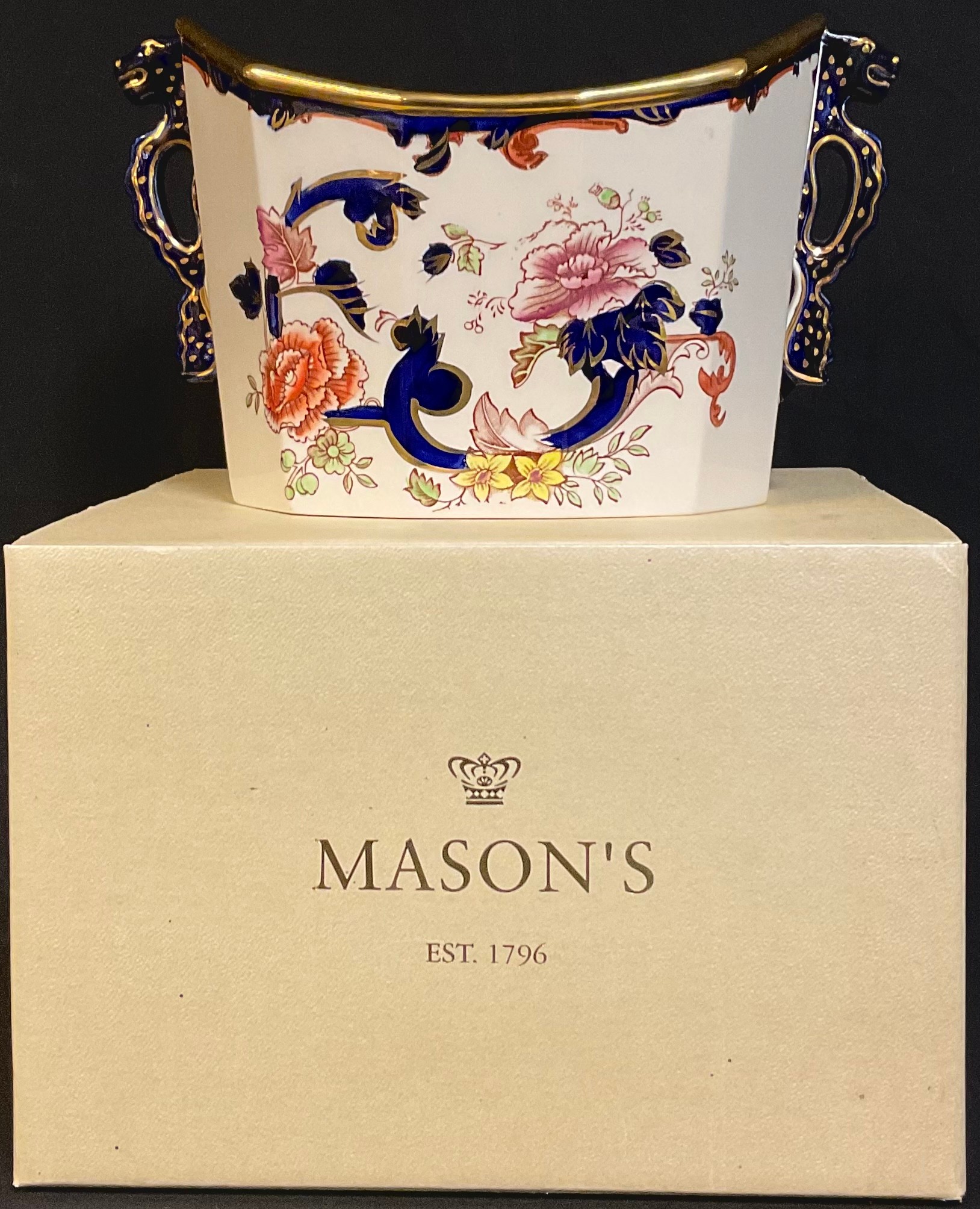 A Mason's Blue Mandalay pattern Seahorse Bowl, two-handled bough pot, 26cm wide, printed marks,