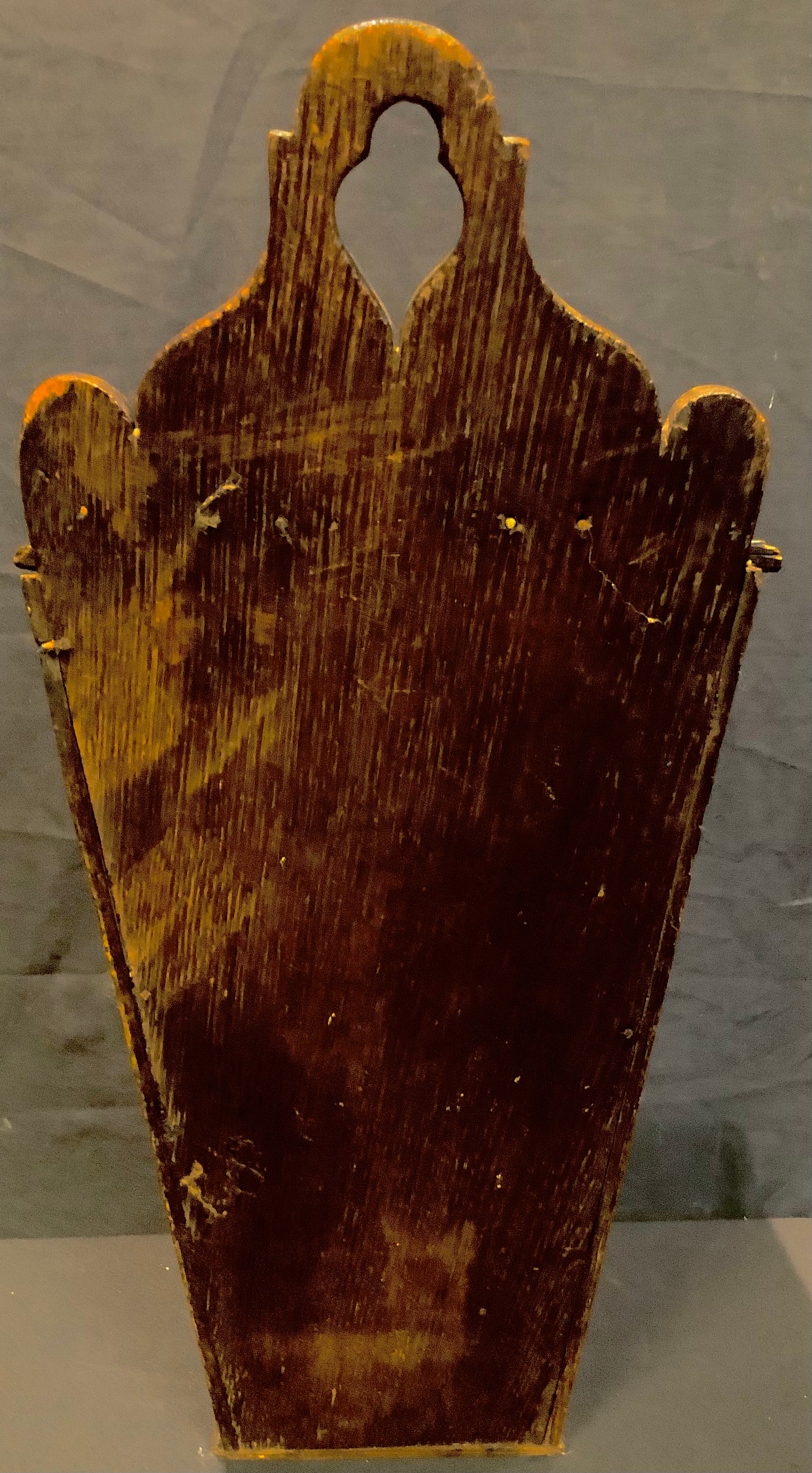 A George III mahogany crossbanded oak candle box, c.1800 - Bild 4 aus 4
