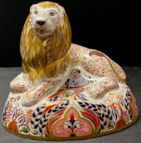 A Royal Crown Derby paperweight, Lion, gold stopper, 15cm