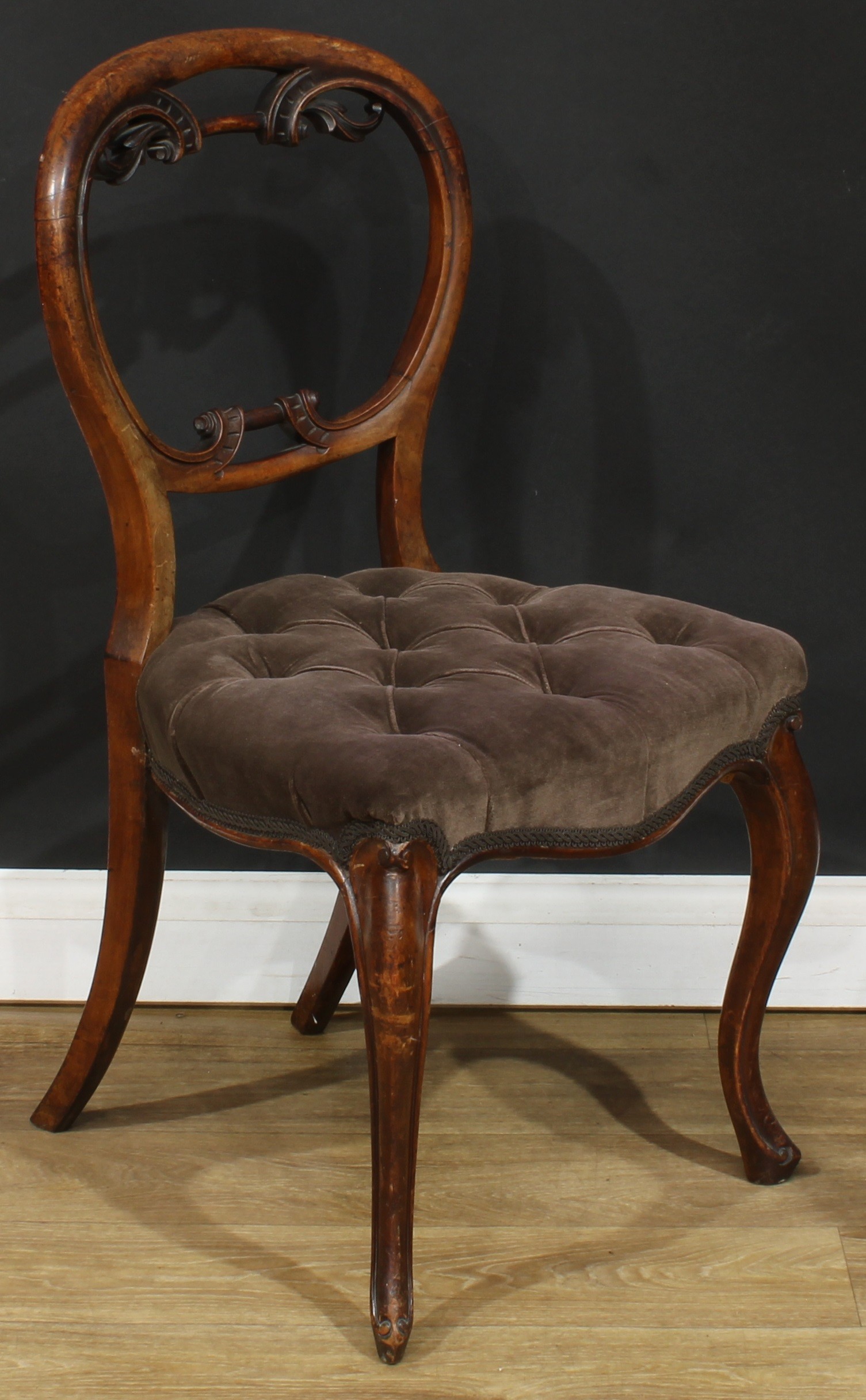 A Victorian mahogany prie-dieu chair, 109cm high, 46cm wide, the seat 42.5cm wide and 38cm deep; a - Bild 7 aus 7