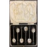 A set of George V silver coffee spoons, bean terminals, Birmingham 1926, cased