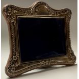 A silver photograph frame, London 1998, 14cm x 17.5cm