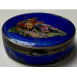 A Continental oval silver and enamel snuff box (a/f)