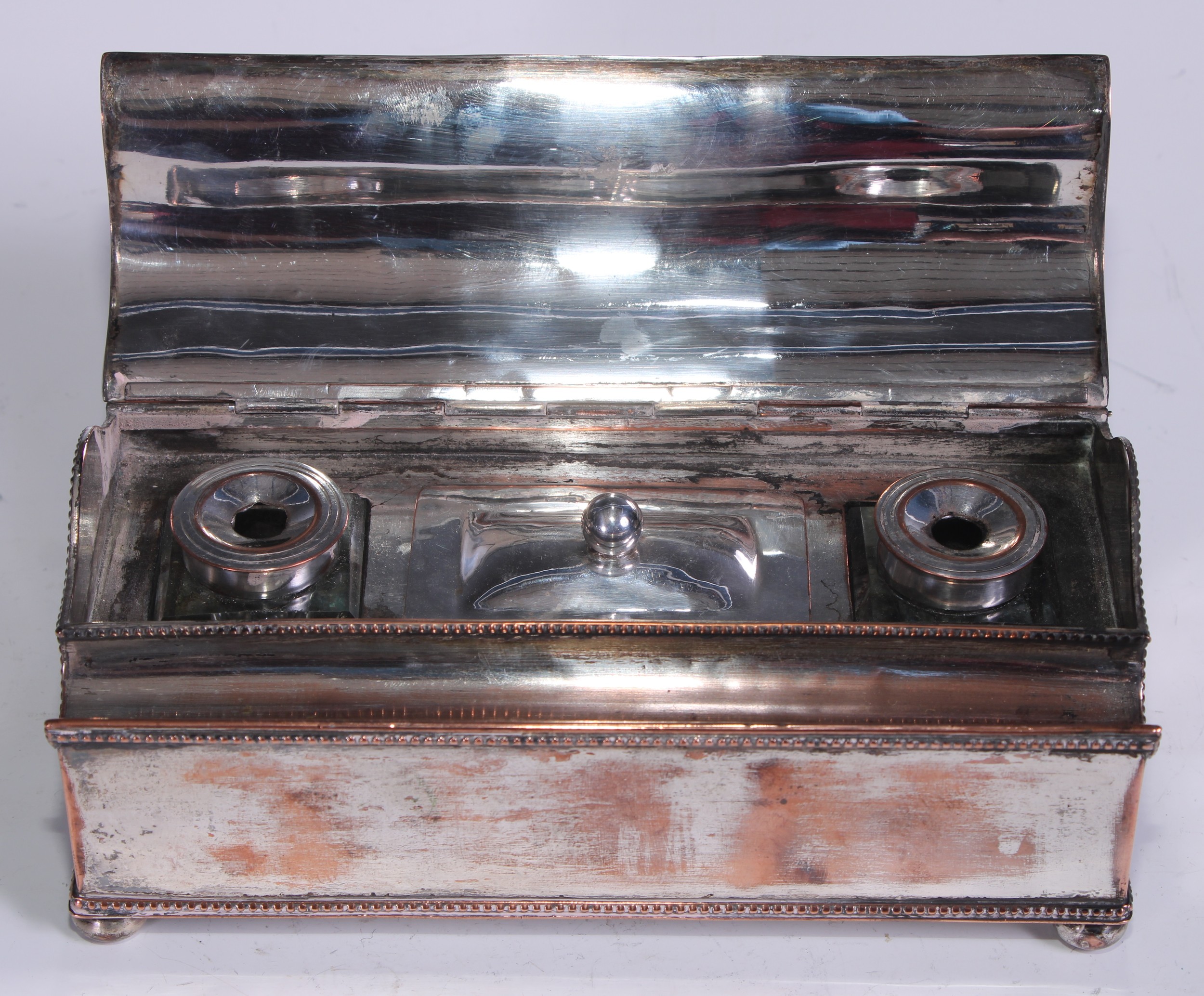 A George III Old Sheffield Plate treasury inkstand, hinged serpentine cover with Neo-Classical urn - Image 5 of 6