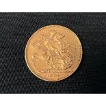 A Victorian Sovereign, 1898, Melbourne mint, 8g