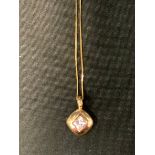 A 9ct gold cz pendant necklace, 2.6g gross
