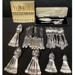 E.P.N.S. Kings pattern flatware - comprisng eight soup spoons, dinner forks, dinner knives,