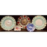 A Royal Crown Derby Imari palette 1128 pattern dessert plate, 21.5cm diameter; a pair of Vine
