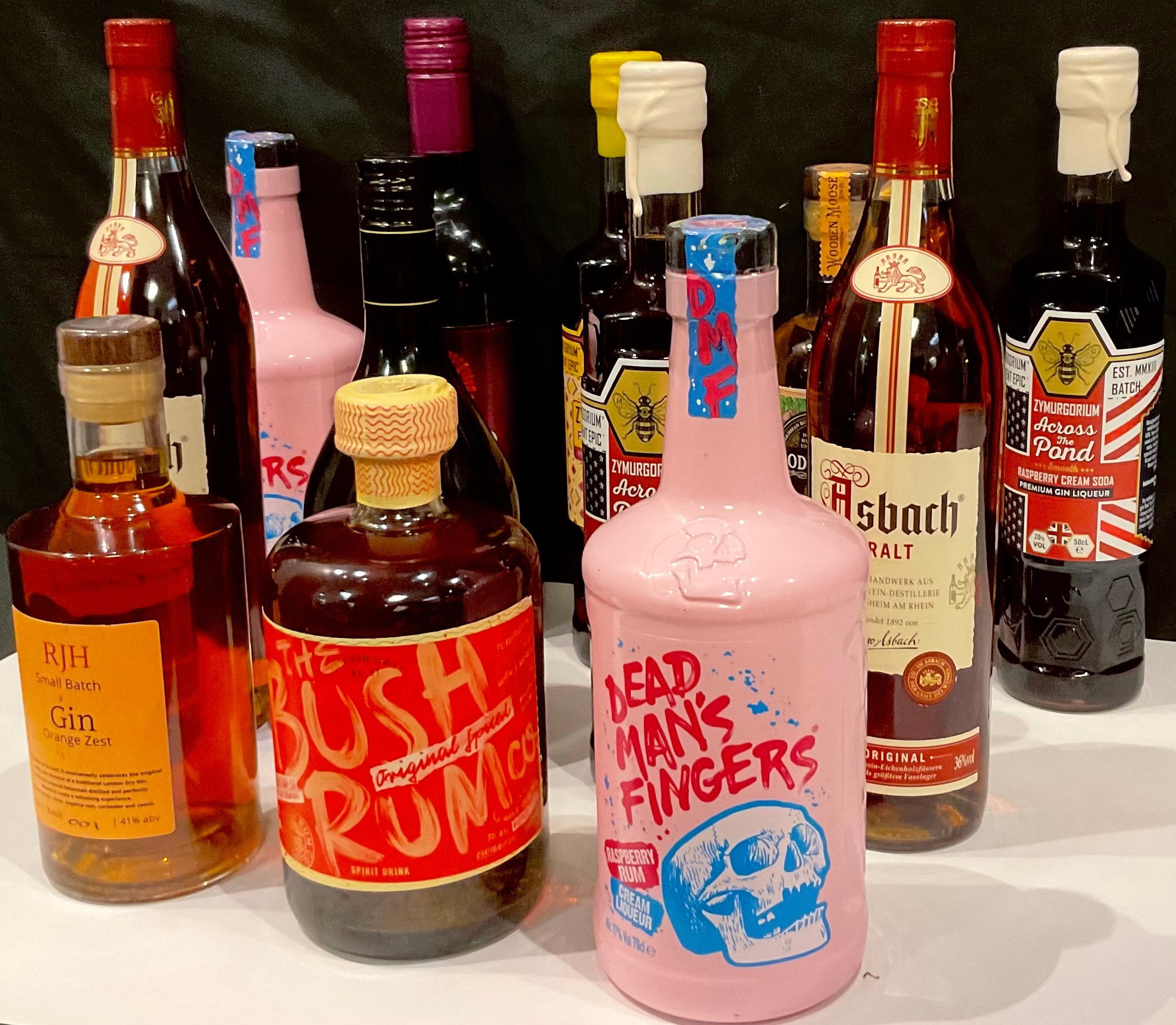 Wines aand Spirits - gin, spiced rum, gin liqueur, raspberry rum cream liqueur, mulled wine, etc ( - Image 5 of 6