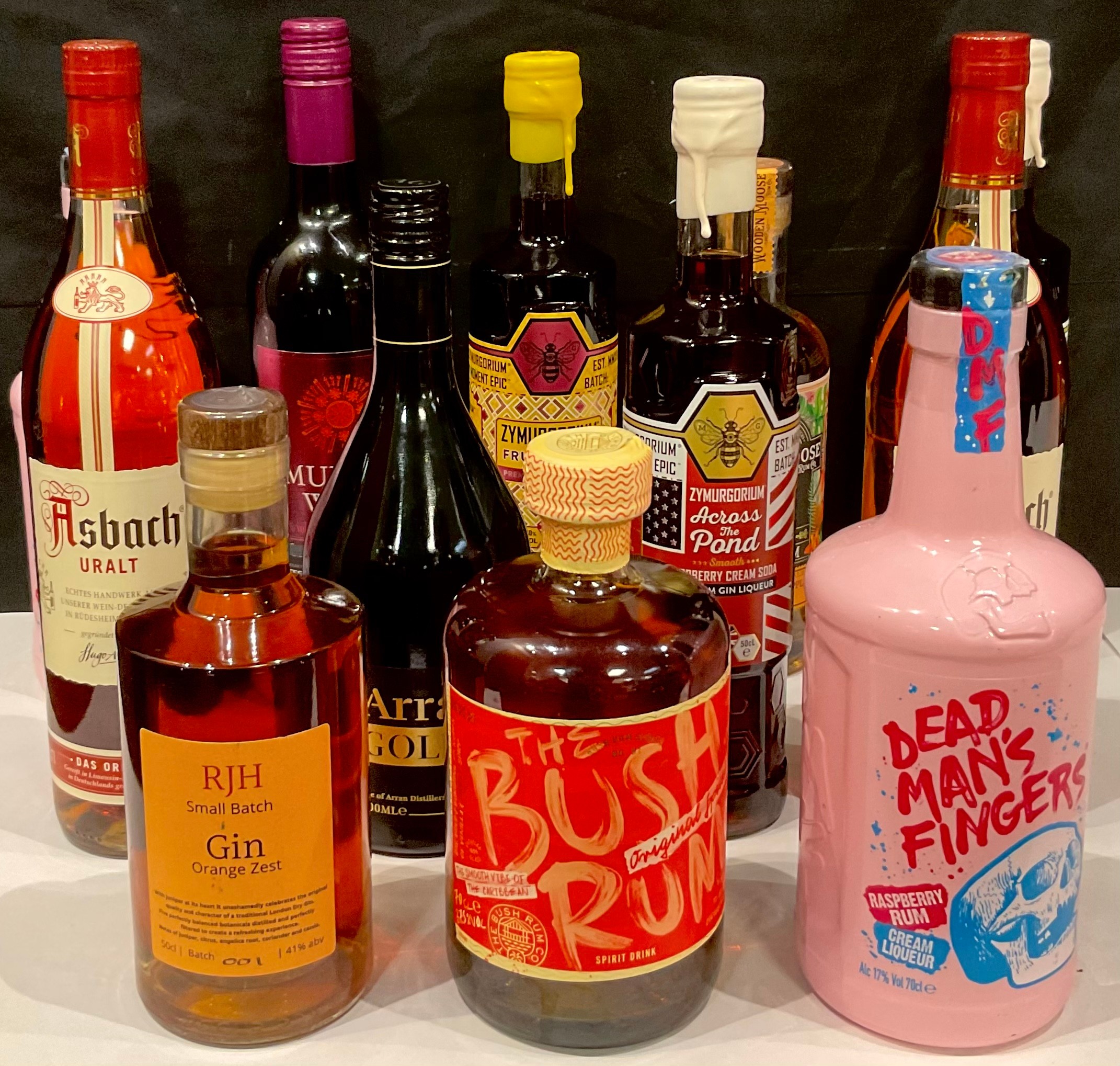 Wines aand Spirits - gin, spiced rum, gin liqueur, raspberry rum cream liqueur, mulled wine, etc ( - Image 3 of 6