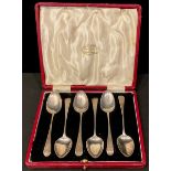 A set of six Georgian silver teaspoons, London 1816, later case, 63.3g