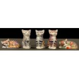 A Royal Crown Derby paperweight, Majestic Kitten, limited edition 1,020/5,000, gold stopper;