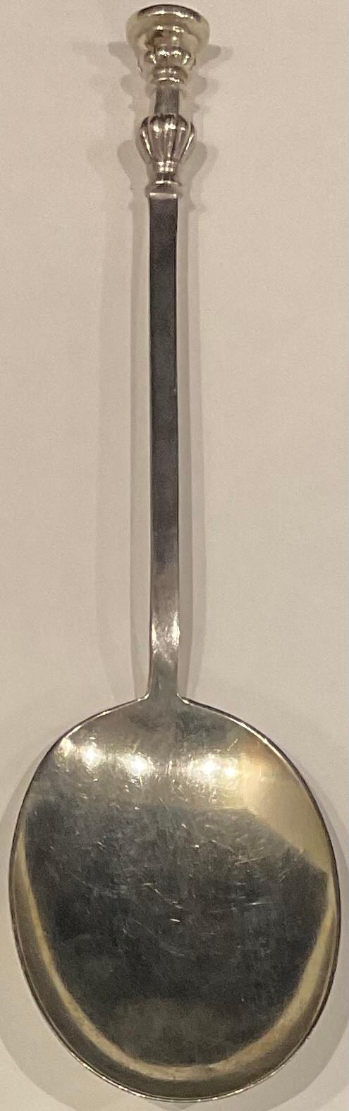 An Elizabeth 1 style seal top spoon, 19cm, Sheffield 1925, 63.5g