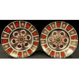 A pair of Royal Crown Derby 1128 pattern dinner plates, 27cm diameter, first quality