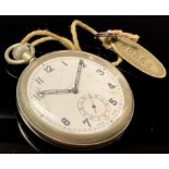 An Air Ministry military pocket watch, AM11958/41