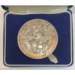 A Royal Mint Richard III quincentenary medal, for the College of Arms 1984, obverse bust portrait of