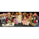 Collection of dolls; Barbie; Porcelain puppet; qty (approx 20)