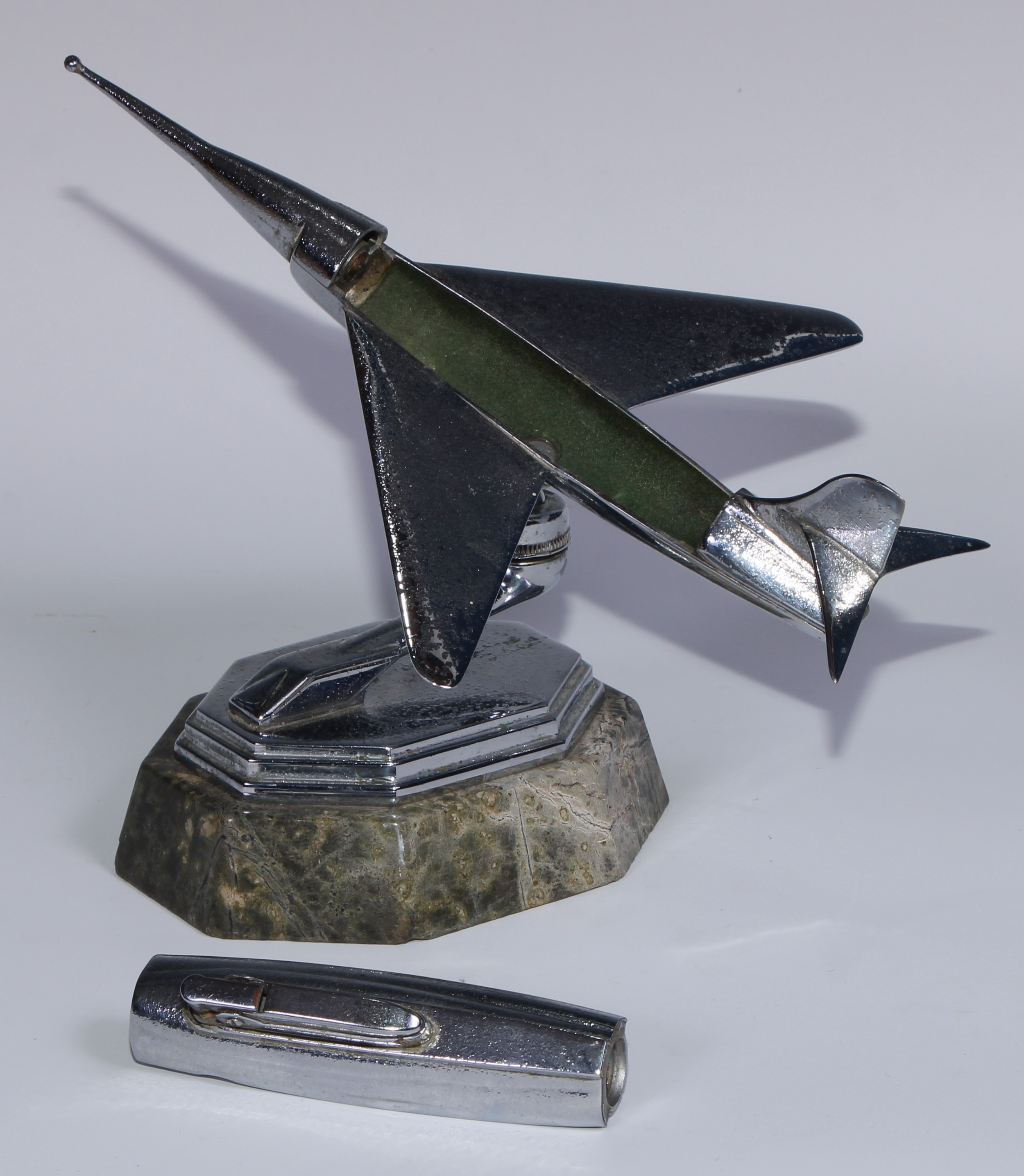 A mid-20th century chrome table lighter, as a fighter jet, marble base, 24cm long; an Art Deco style - Image 6 of 11