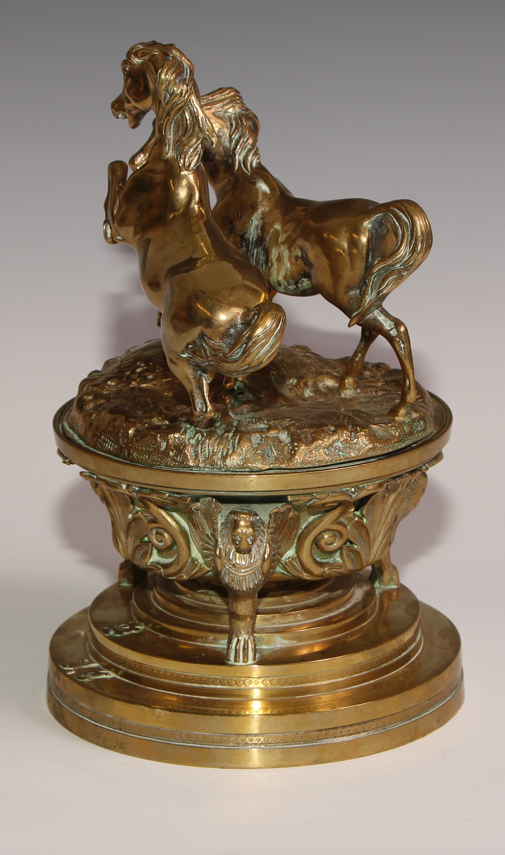 A substantial sculptural 19th century French bronze inkwell, the cover cast with a pair horses - Image 4 of 5