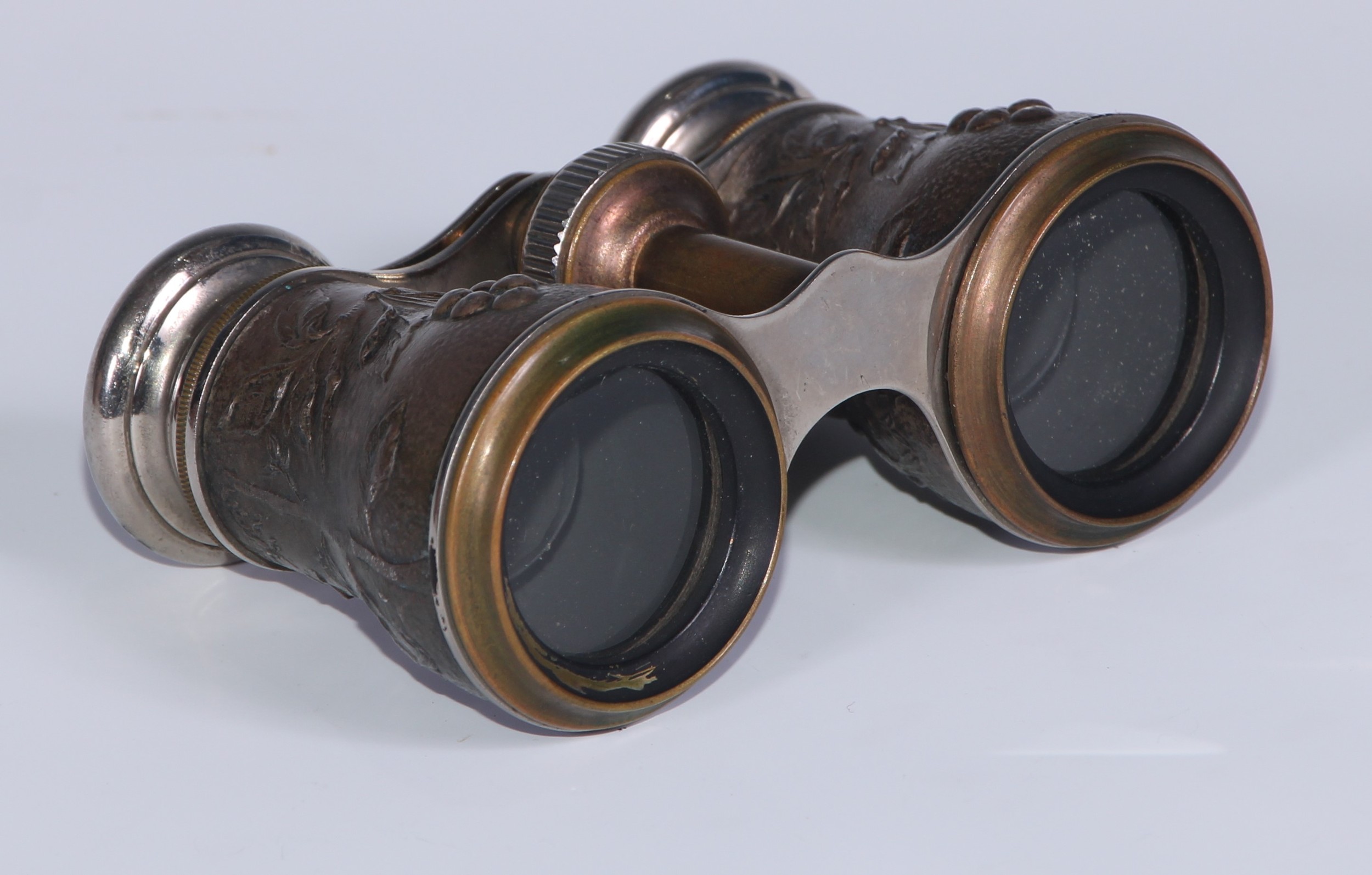 A pair of French Aesthetic Movement opera glasses, decorated in relief with birds on fruiting - Image 3 of 7