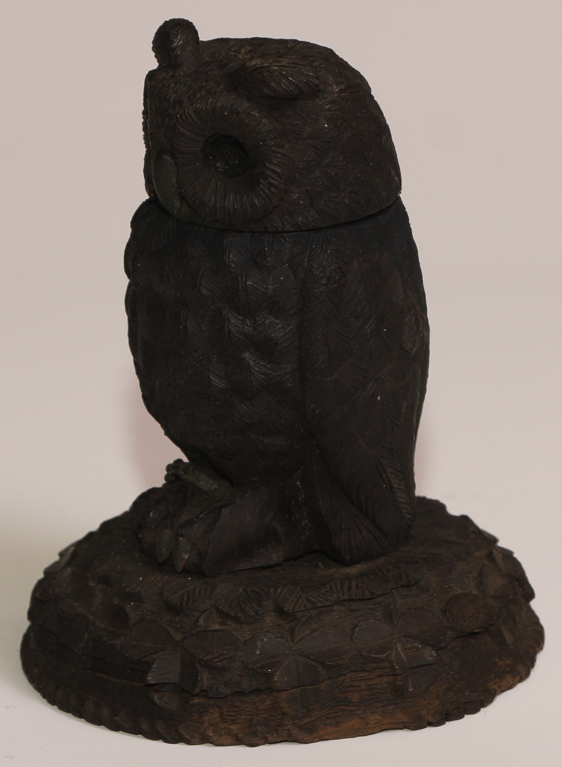 An Irish bog oak ink well carved as an owl, 12.5cm high, early 20th century - Image 3 of 3