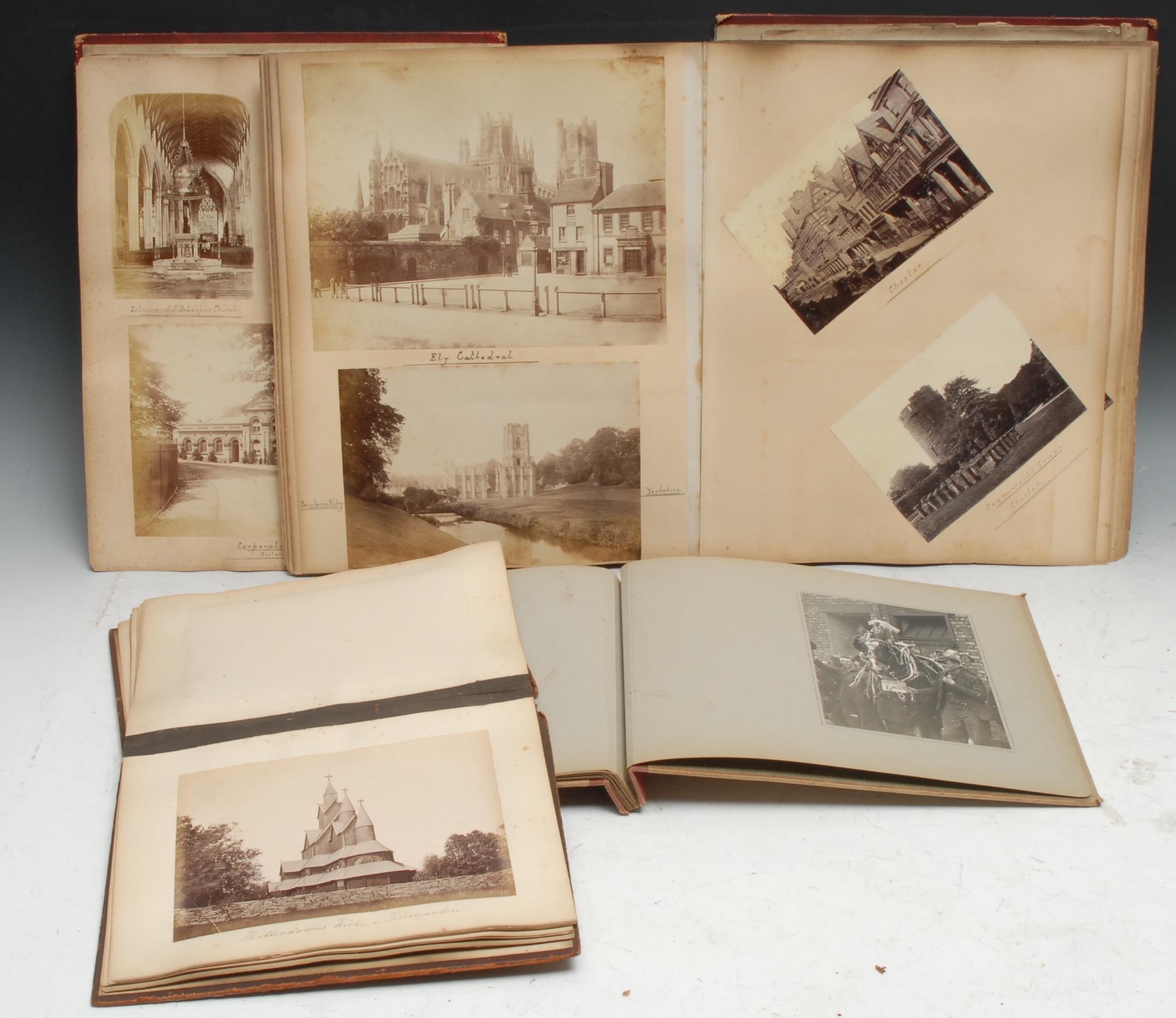 Photography - a late 19th/early 20th century tooled leather photograph album including photographs - Image 3 of 3