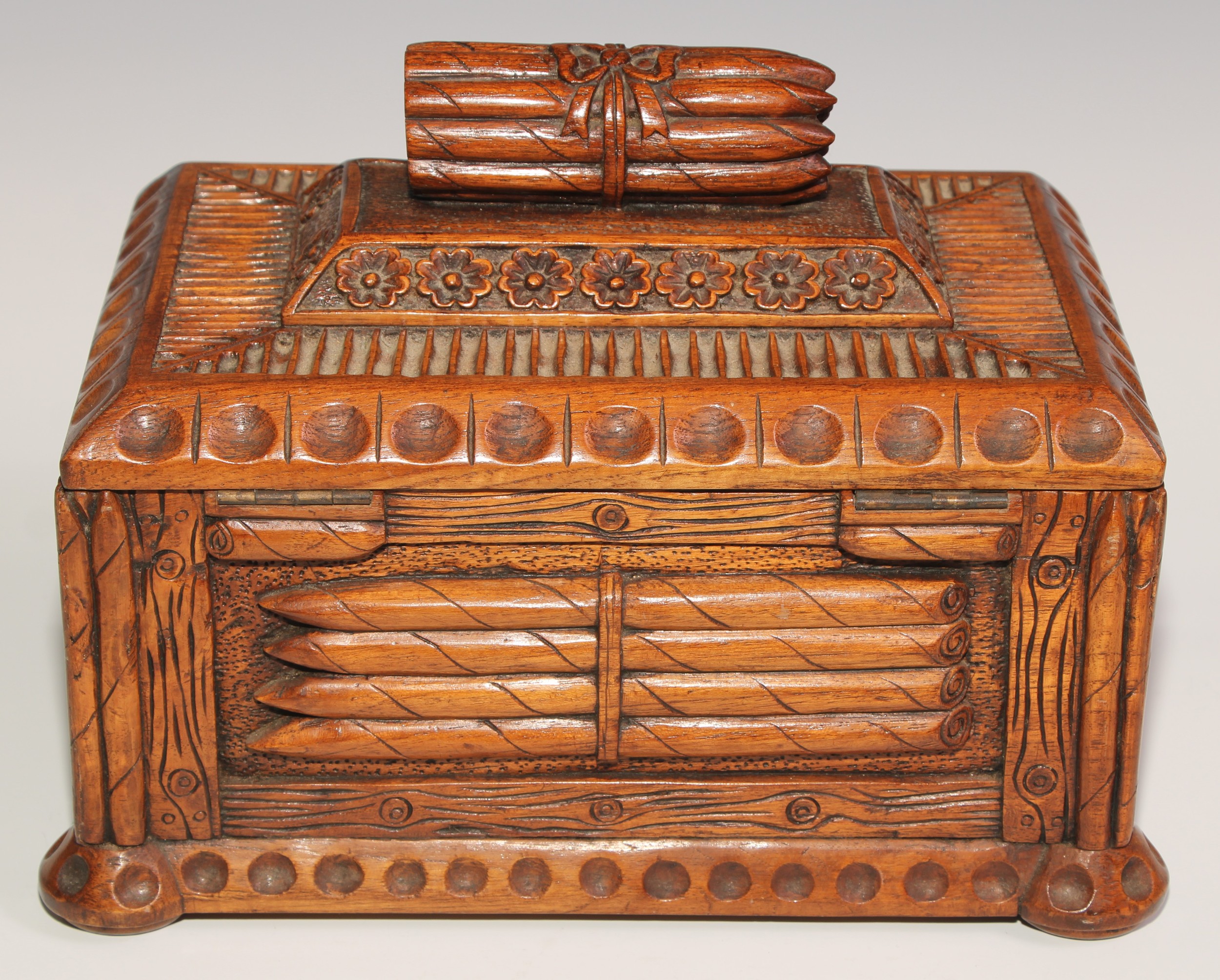 An unusual hardwood rectangular cigar box, carved and surmounted with bundles of cigars, 30cm - Image 5 of 5