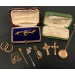 Jewellery - a 9ct gold cross, 1.9g; yellow metal earrings, rolled gold locket, tie pins, brooches