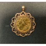 An Edward VII soverign pendant, 1907, 9ct gold mount, 12.1g gross