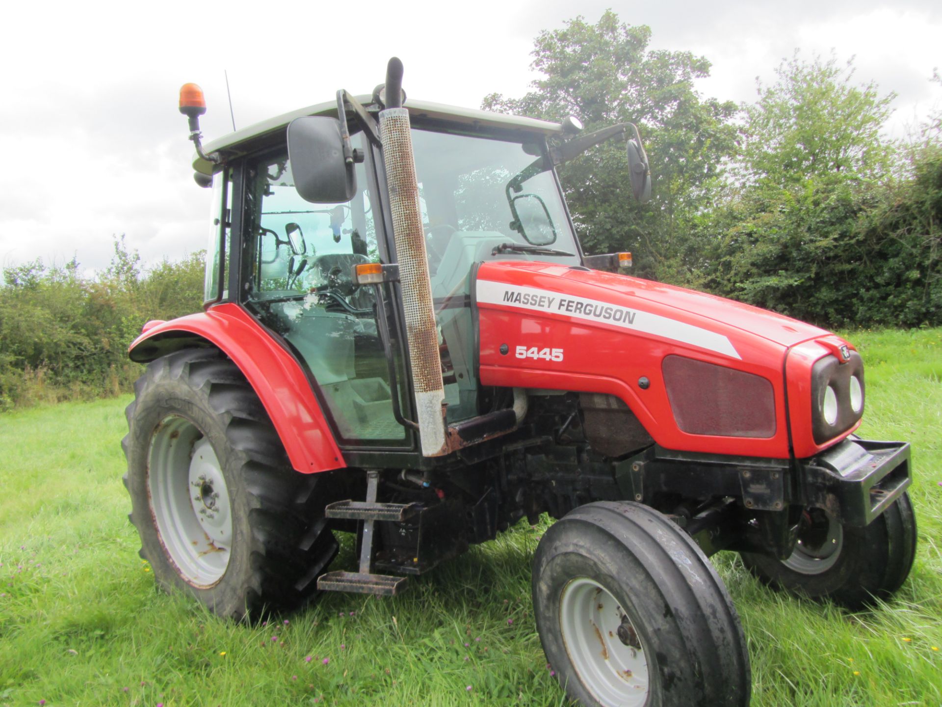 2004 Massey Ferguson 5445, 2 wheel drive. 1278 hours - Image 2 of 5