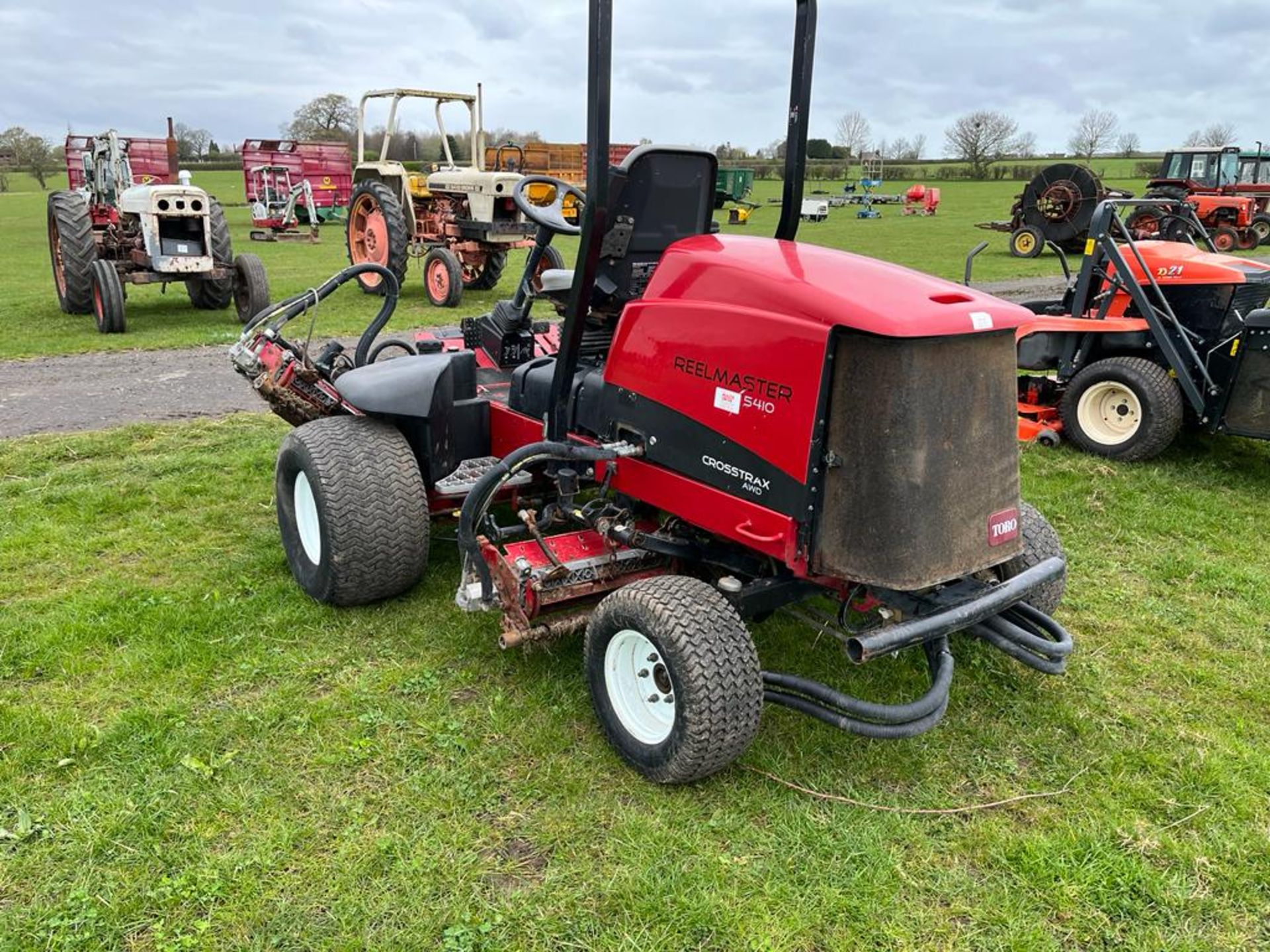 2009 Toro 5410 Reelmaster Mower Complete with 5" cutting units,2100 hours - Image 3 of 4