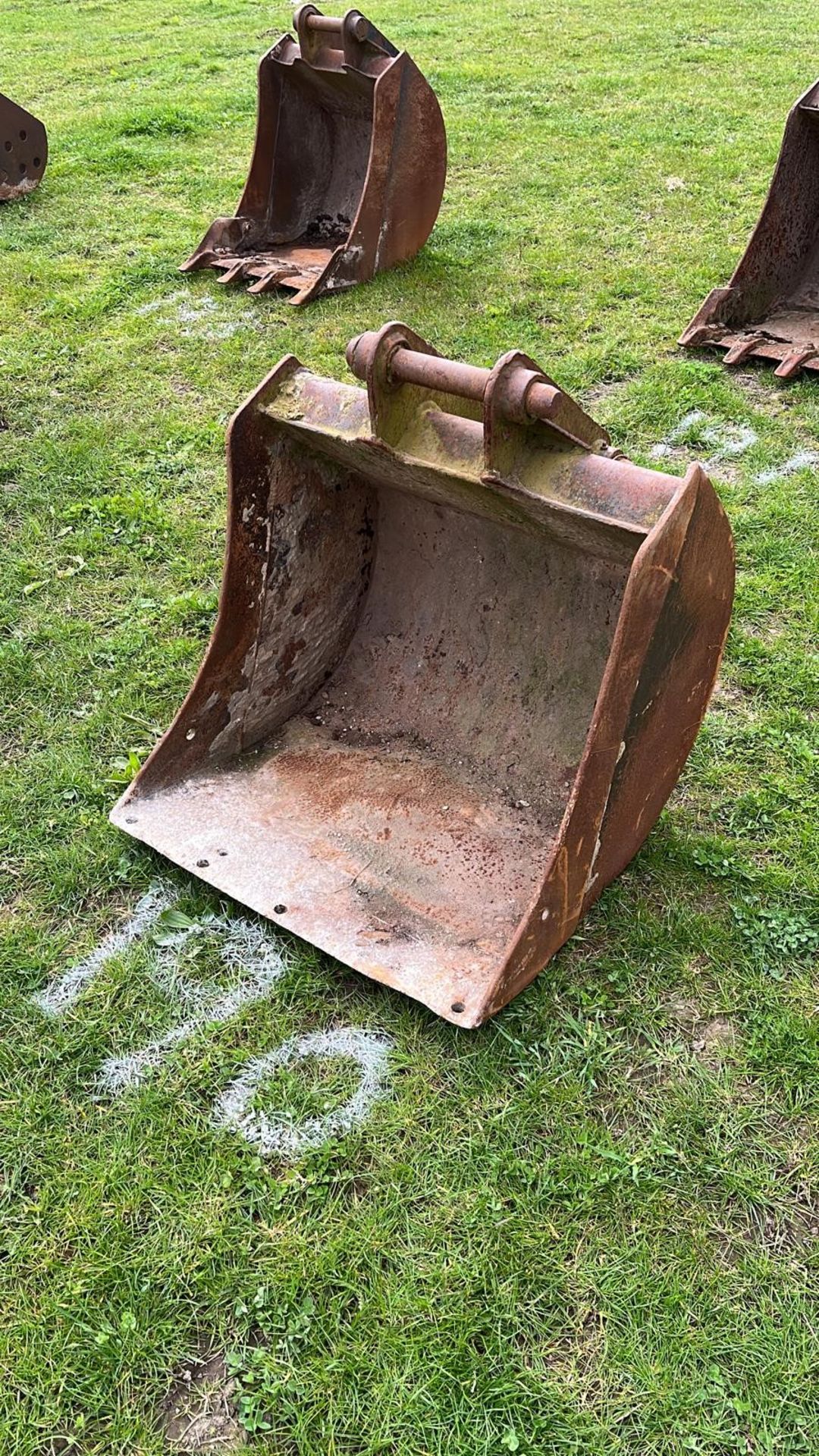 3ft Digging Bucket, to fit JCB 3CX