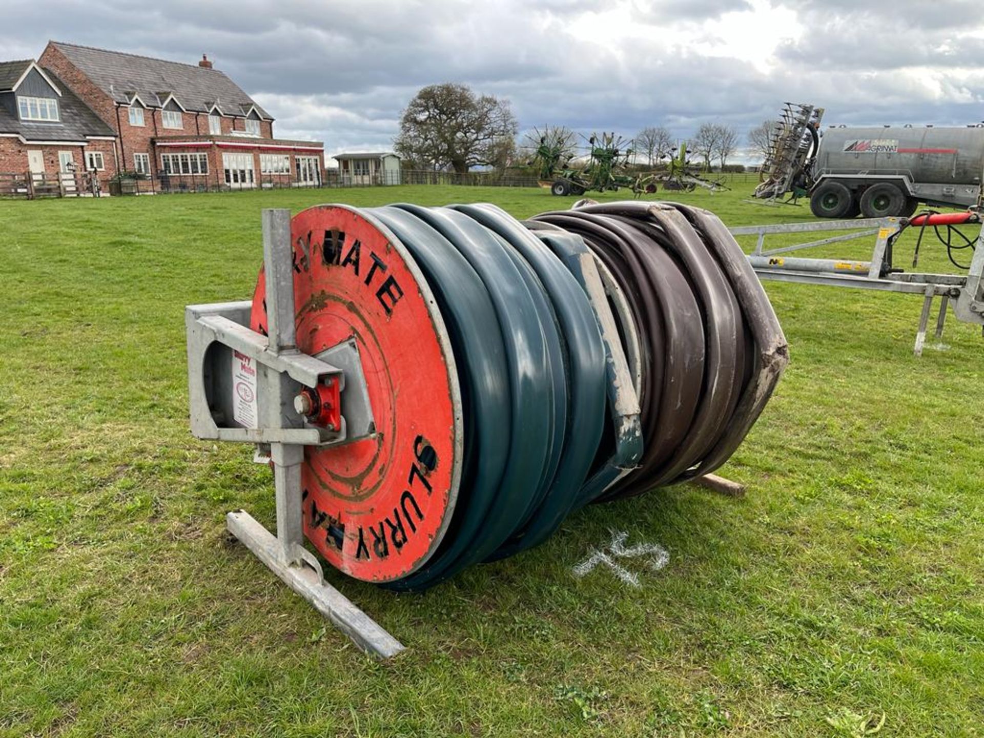 Maztech Front Reeler with approx 730 metres of Snap-Tite Pipe.