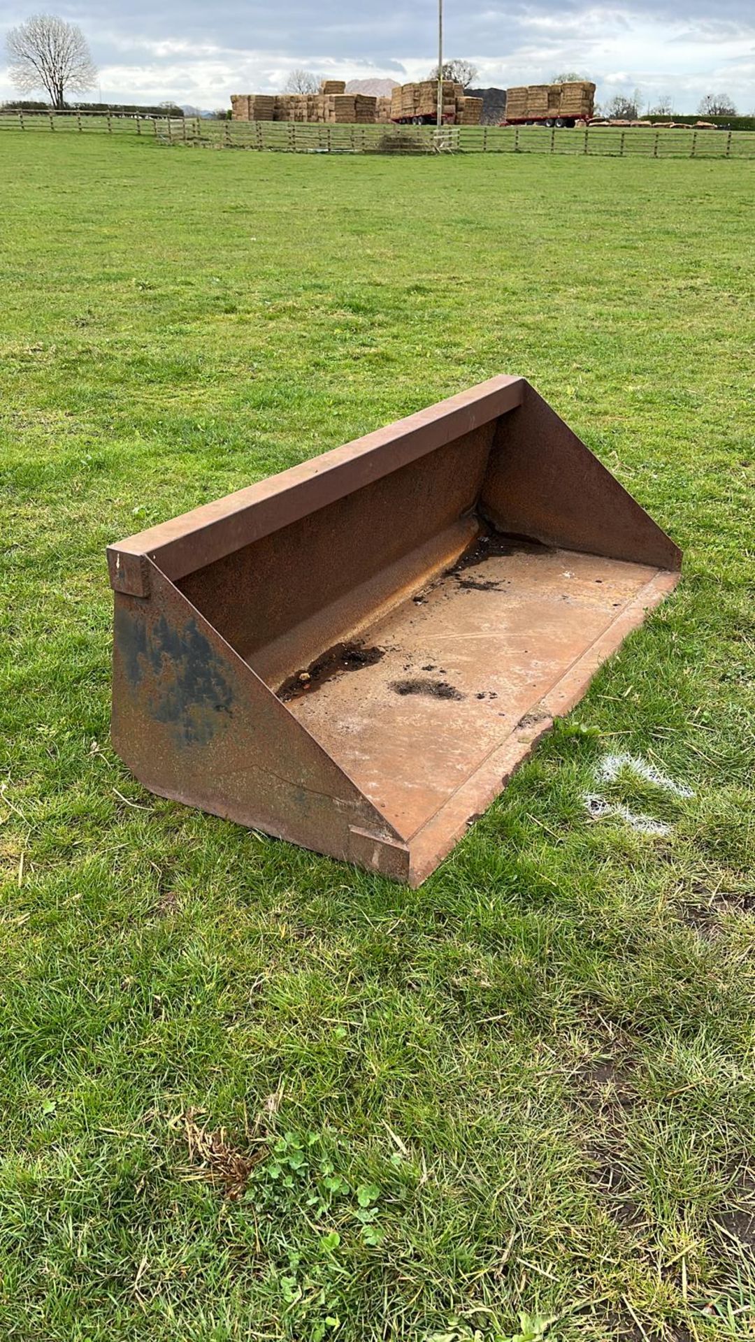 7ft Bucket with Tanco Brackets