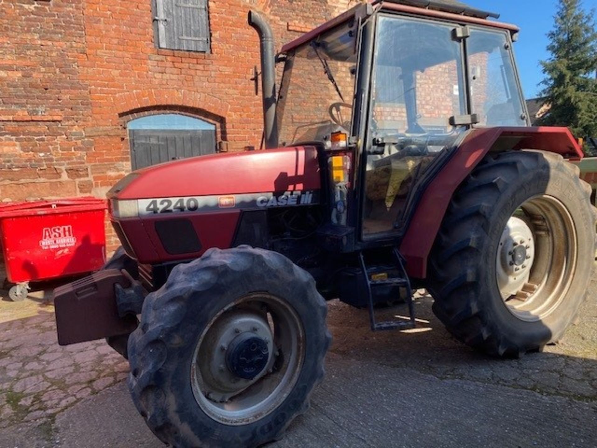 1996 Case 4240 4WD Tractor N940 FMB (5,500 hours)