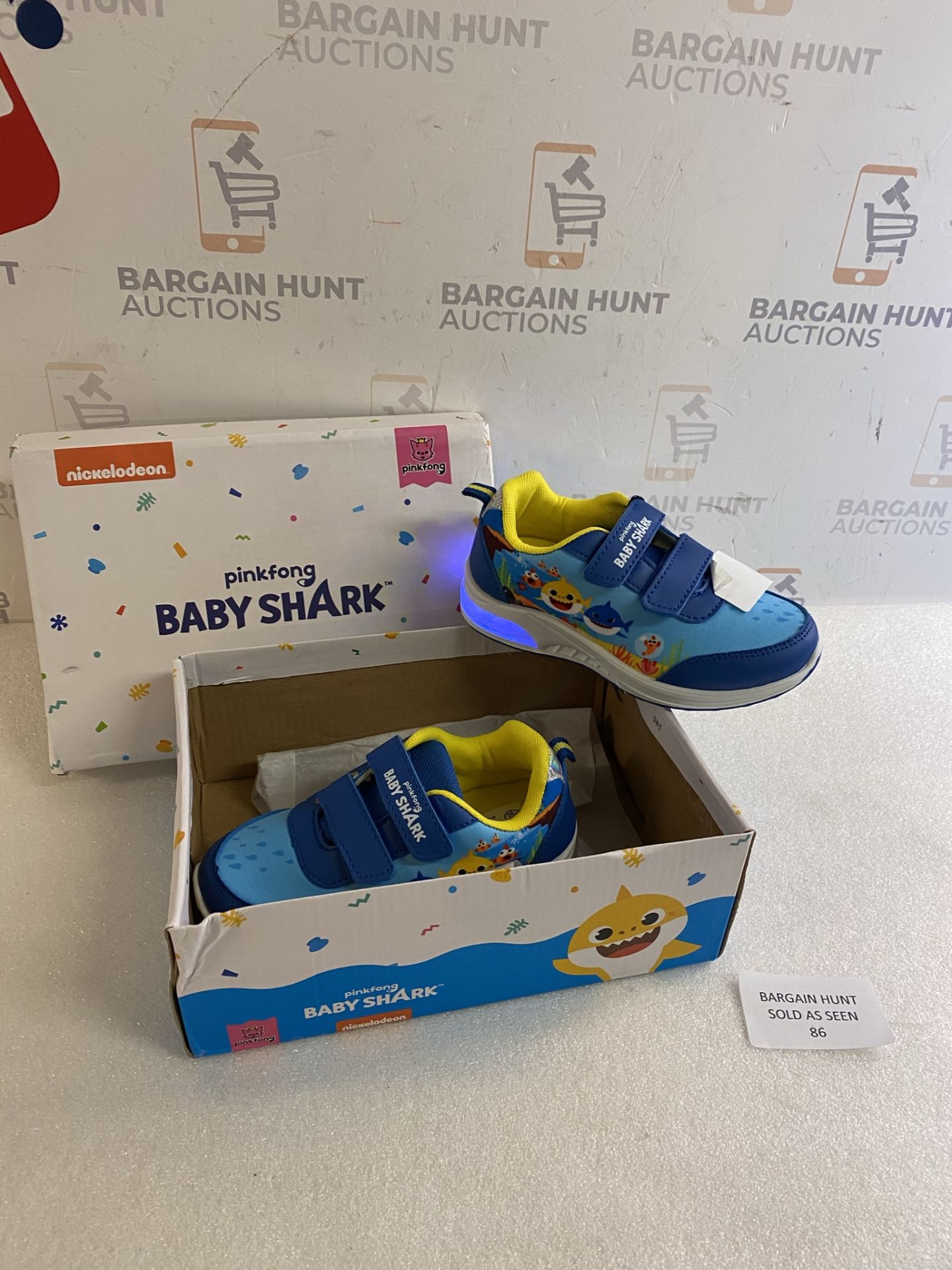 Baby Shark Kids Light Up Trainers, Kids size 9