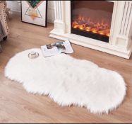 Faux Sheepskin Rug Soft Fur Area Rug, 70 x 140 cm Anti-Skid Carpet