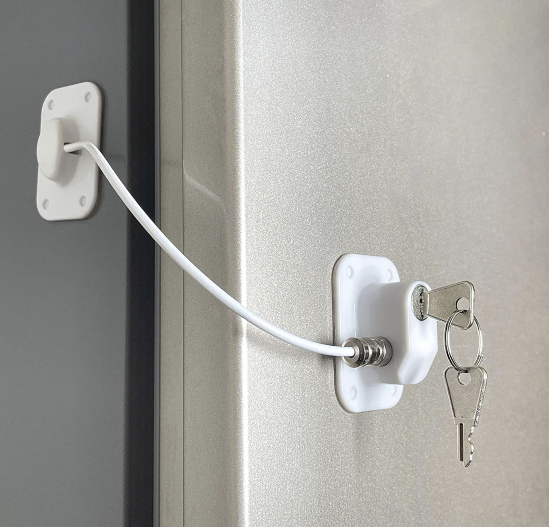 RRP £255 Set of 17 x 2Pcs Safety Locks with 4 Keys and Strong Adhesive, RRP £15 Each - Image 2 of 3