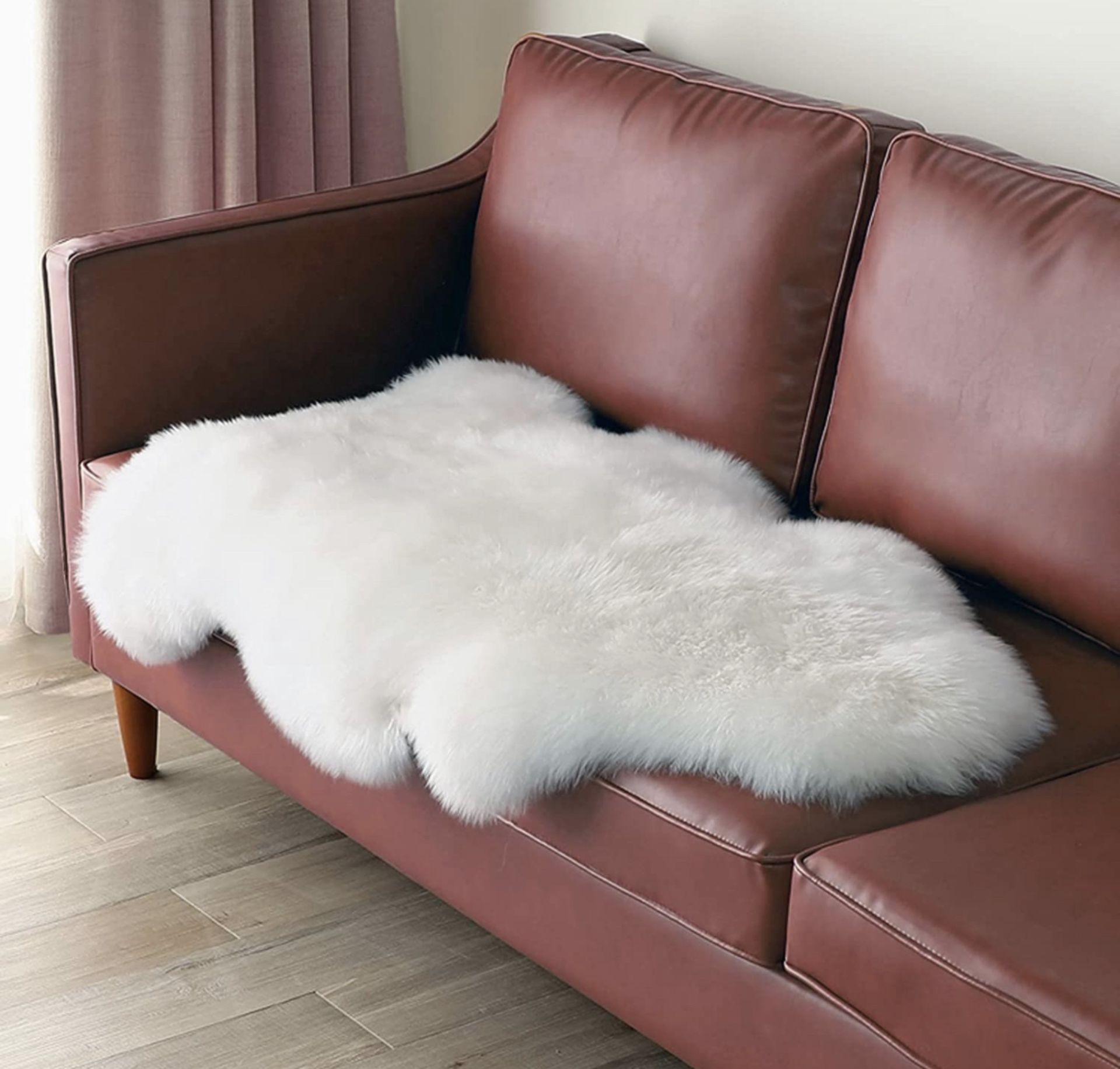 Faux Fur Soft Fluffy Sheepskin Style Rug, 75 x 120 cm